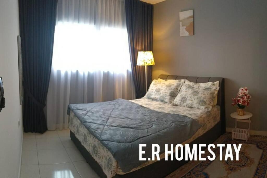 E. R Homestay 3R2B Nearby Klia セパン エクステリア 写真