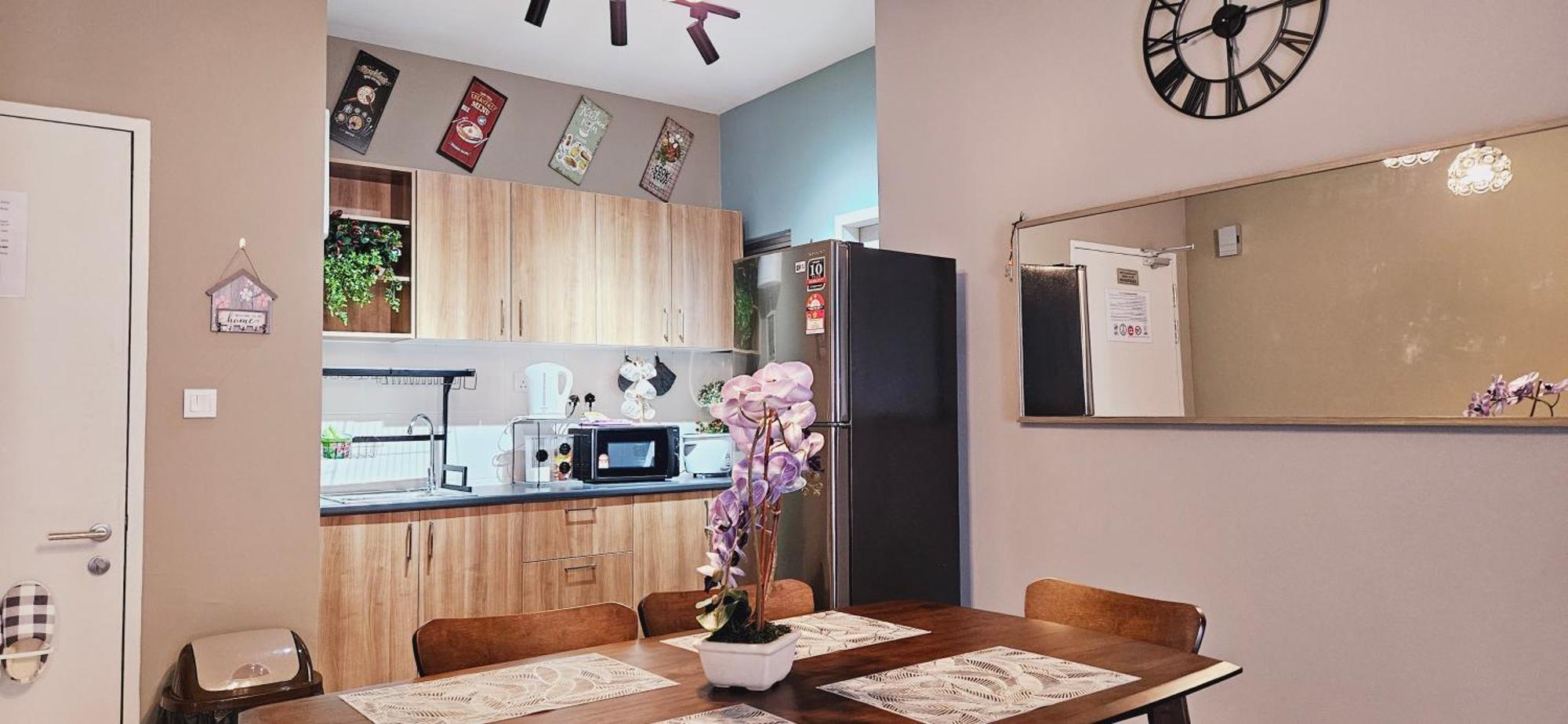 E. R Homestay 3R2B Nearby Klia セパン 部屋 写真